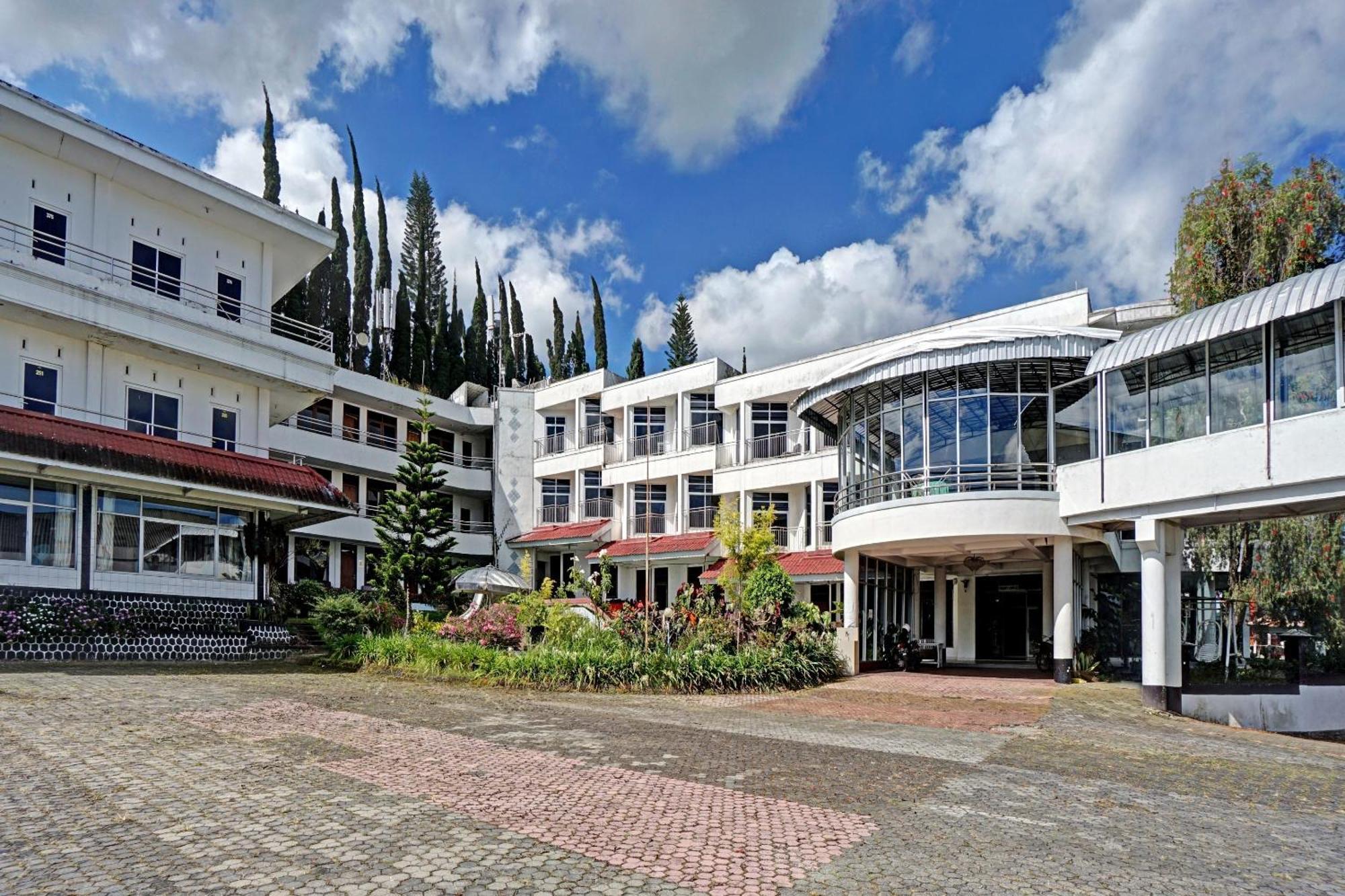 Oyo 90028 Hotel Victory Batu  Exterior photo